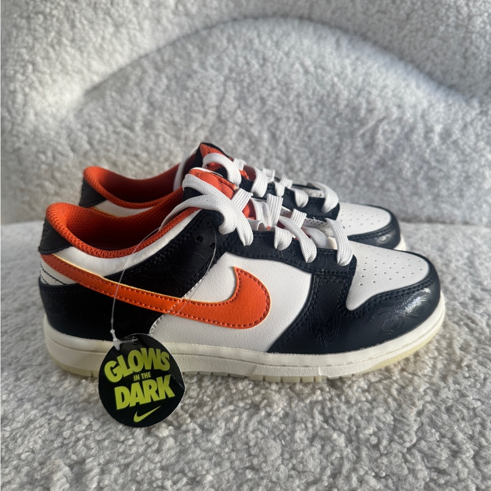 Nike Kids Grade School Dunk Low Shoe NWT - Picture 11 of 16